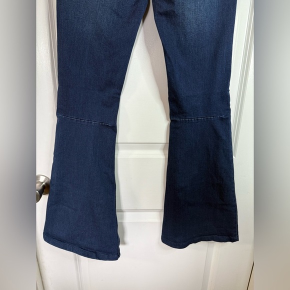 Free People Women’s Dark Denim Penny Pull-On Flare Jeans - Size 26 - Picture 5 of 9